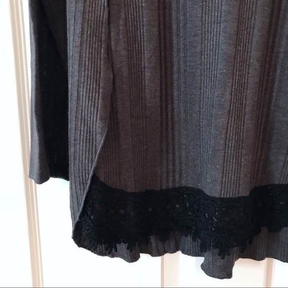 Style & Co Tunic With Lace - Picture 2 of 4